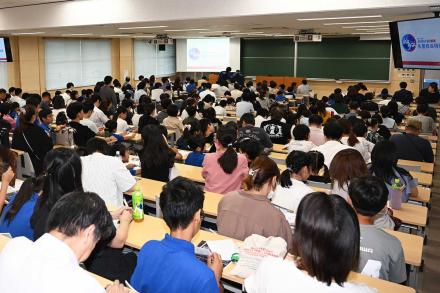 たくさんの受講生・保護者等 たくさんの受講生・保護者等