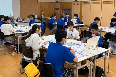 なかよく自己紹介中 なかよく自己紹介中